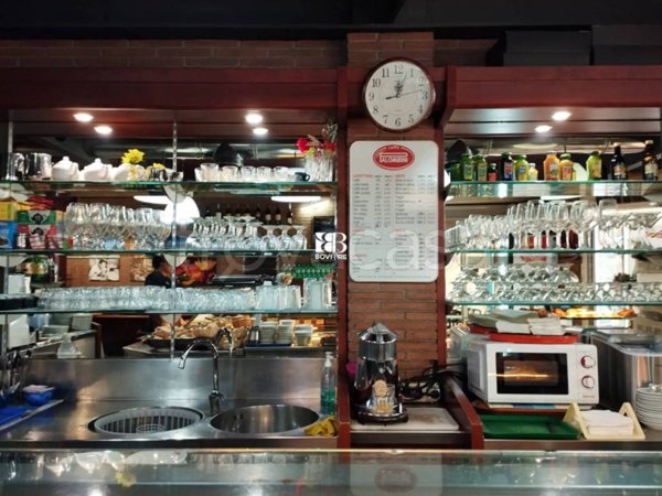 negozio in vendita a Roma in zona Torrino
