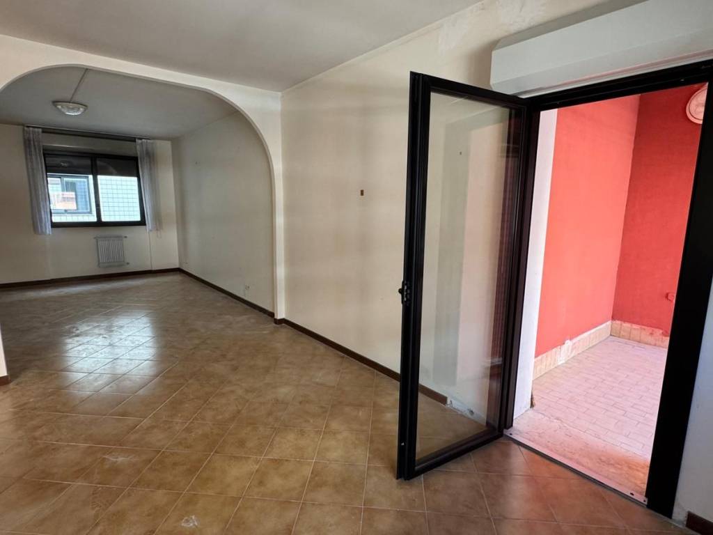 appartamento in vendita a Roma in zona Ardeatino