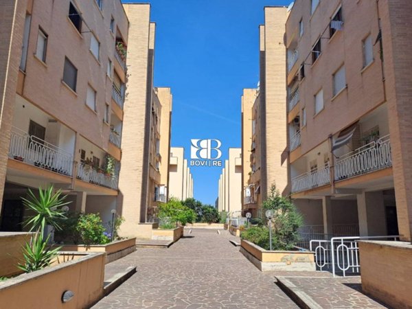 appartamento in vendita a Roma in zona Giuliano Dalmata