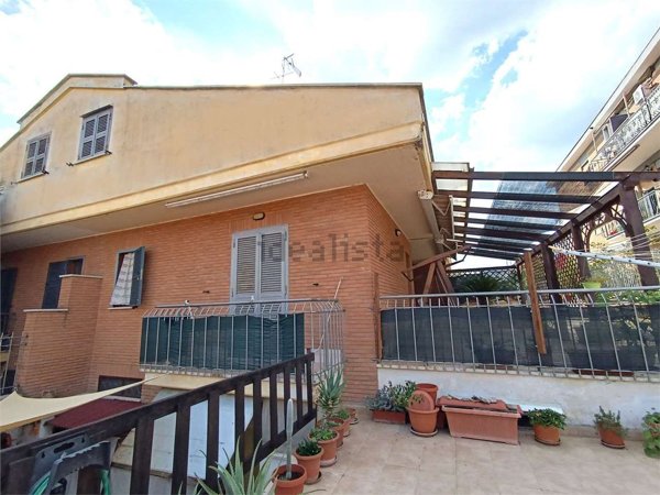 casa indipendente in vendita a Roma in zona Borghesiana