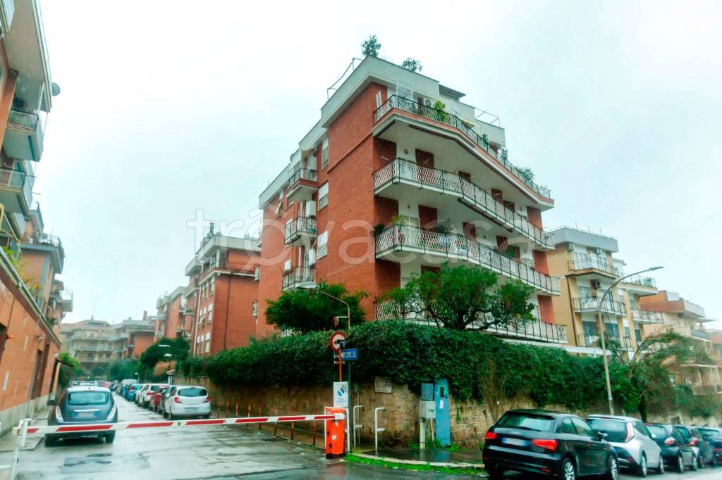 appartamento in vendita a Roma in zona Gianicolense