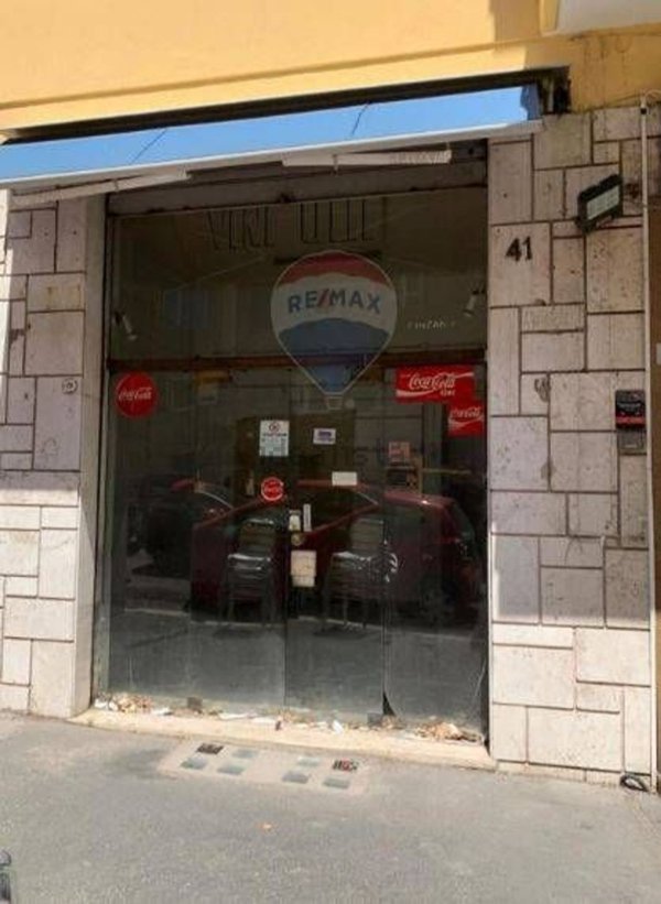 locale commerciale in vendita a Roma in zona Nomentano