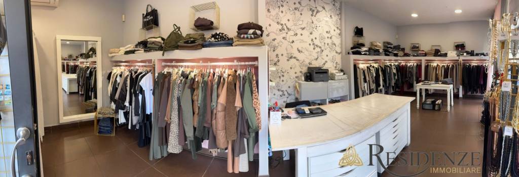 negozio in vendita a Roma in zona La Pisana
