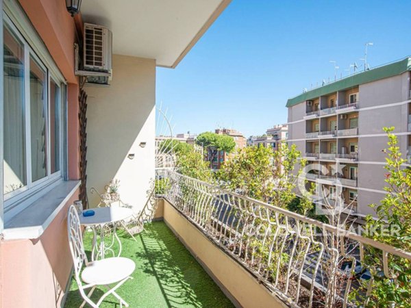 appartamento in vendita a Roma in zona Tuscolano
