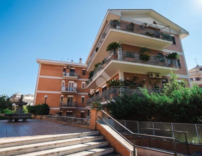 appartamento in vendita a Roma in zona Portuense