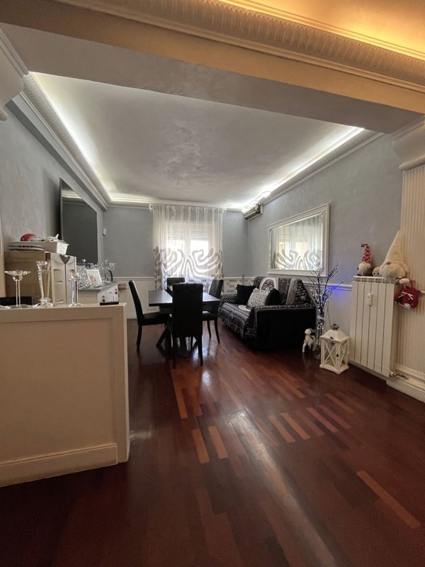 appartamento in vendita a Roma in zona Don Bosco