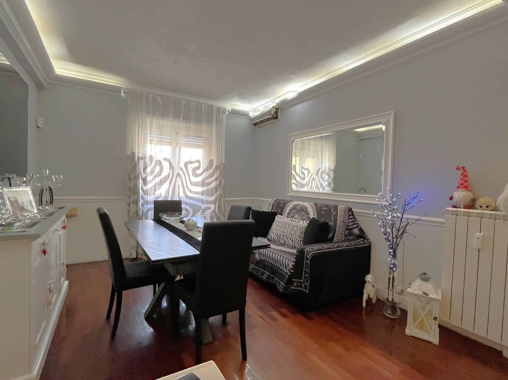 appartamento in vendita a Roma in zona Don Bosco