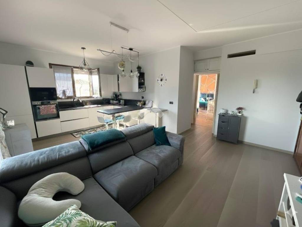 appartamento in vendita a Roma in zona Casal Palocco