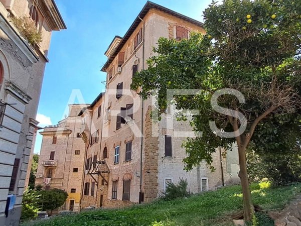 appartamento in vendita a Roma in zona Ostiense