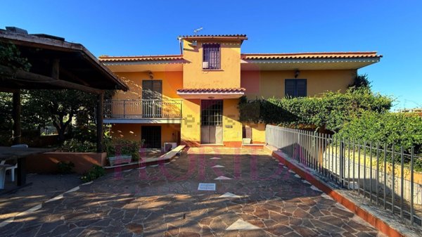 casa indipendente in vendita a Roma in zona Trigoria