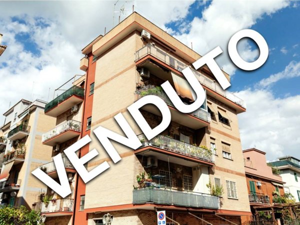 appartamento in vendita a Roma in zona Prenestino-Centocelle