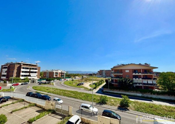 appartamento in vendita a Roma in zona Ponte di Nona