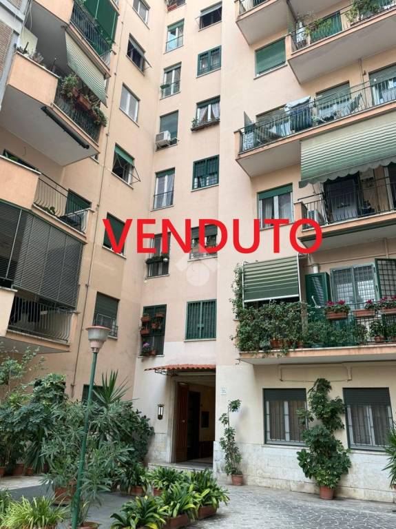 appartamento in vendita a Roma in zona Appio Latino