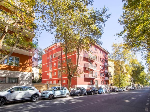 appartamento in vendita a Roma in zona Appio Latino