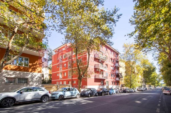 appartamento in vendita a Roma in zona Appio Latino