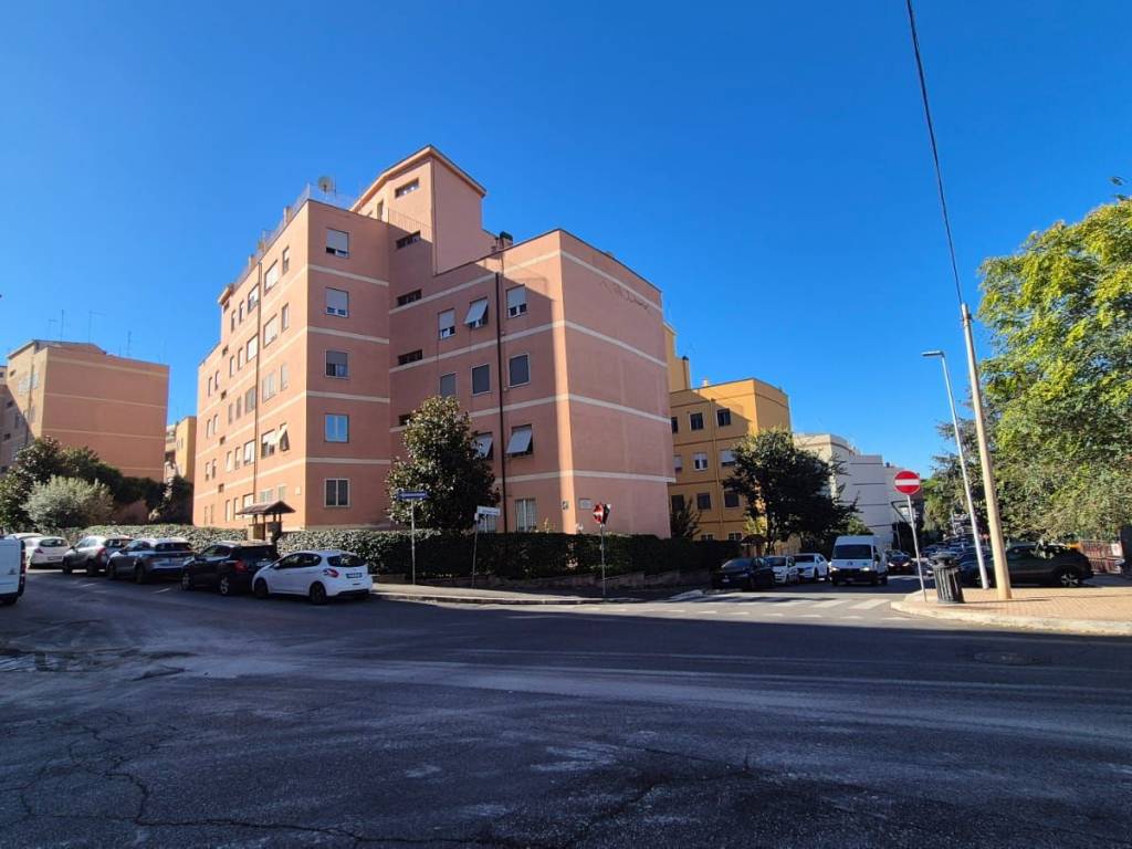 appartamento in vendita a Roma in zona Monte Sacro/Talenti