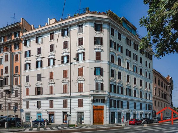 appartamento in vendita a Roma in zona Rione Monti/Campitelli