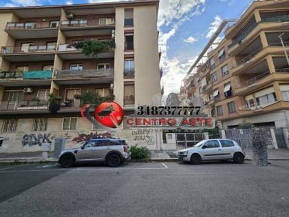 appartamento in vendita a Roma in zona Ostia