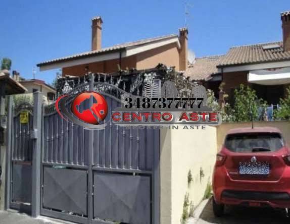 appartamento in vendita a Roma in zona Dragona/Bagnoletto
