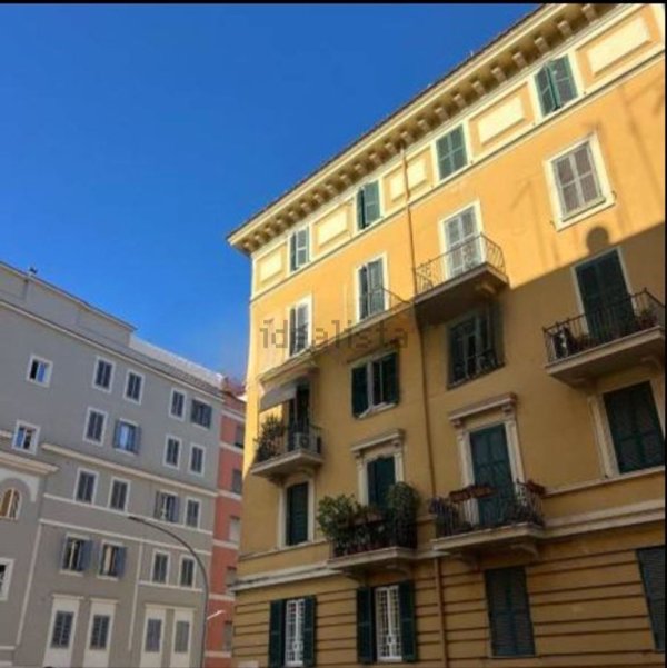 appartamento in vendita a Roma in zona Appio Latino