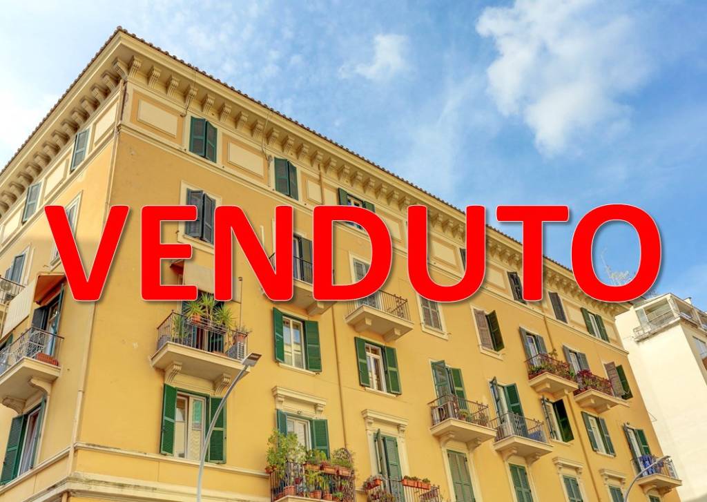 appartamento in vendita a Roma in zona Appio Latino