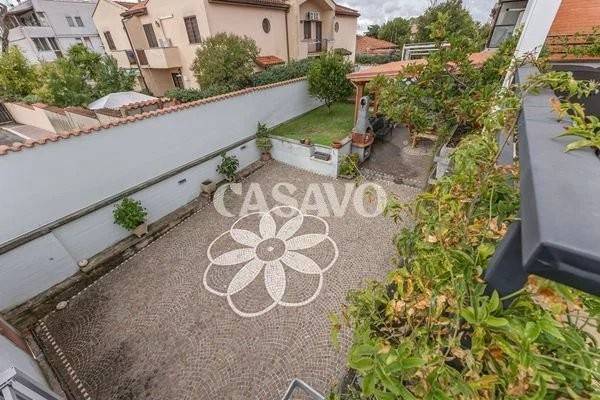 casa indipendente in vendita a Roma in zona Acilia
