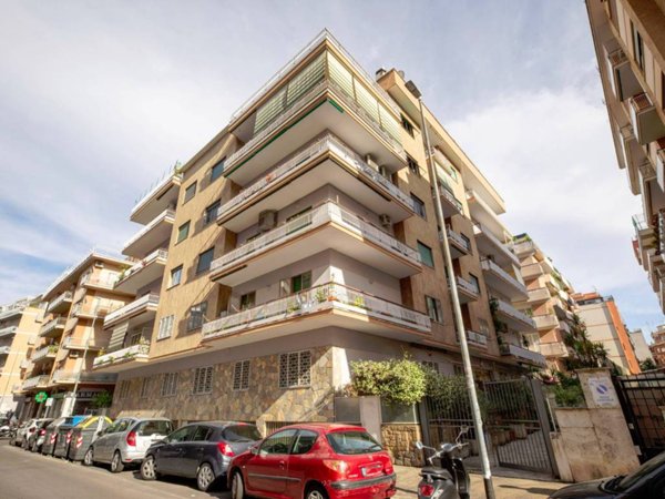 appartamento in vendita a Roma in zona Aurelio
