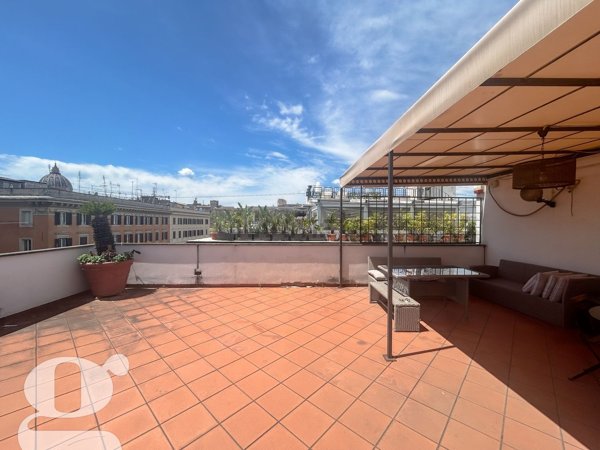 appartamento in vendita a Roma in zona Rione Prati
