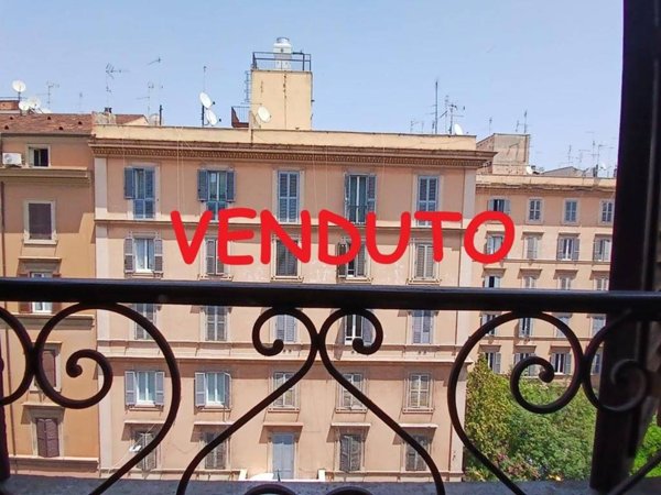 appartamento in vendita a Roma in zona Esquilino