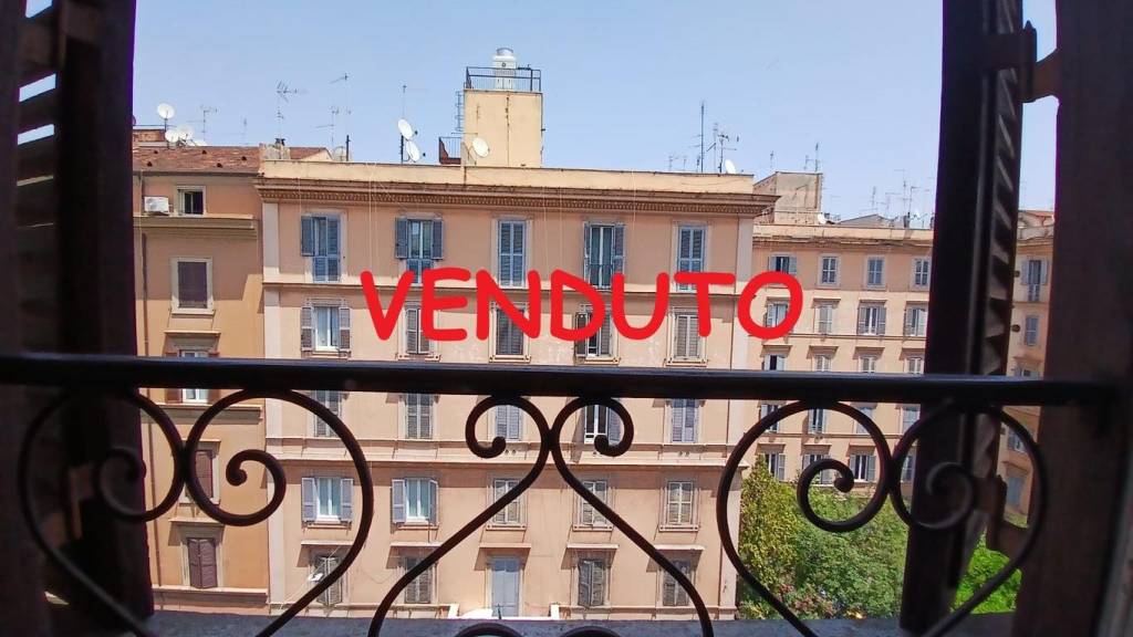 appartamento in vendita a Roma in zona Esquilino