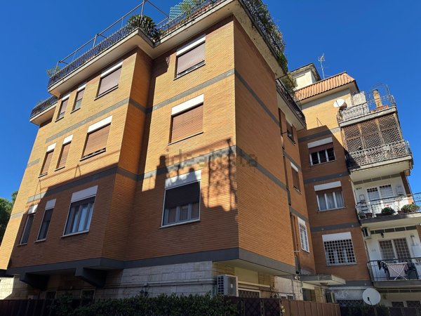 appartamento in vendita a Roma in zona Monte Sacro/Talenti