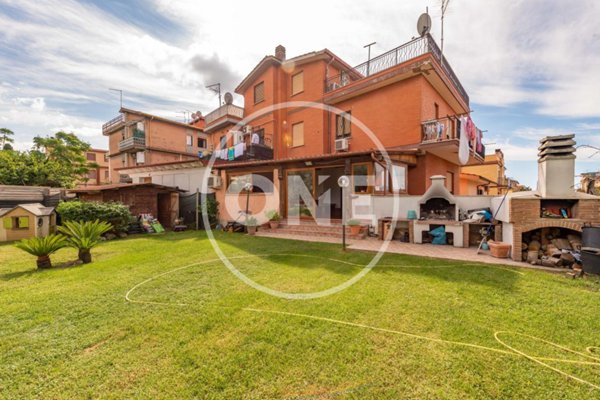 appartamento in vendita a Roma in zona Dragona/Bagnoletto