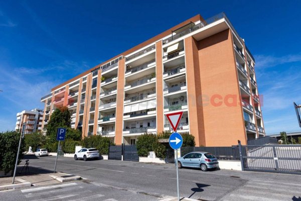 appartamento in vendita a Roma in zona Prenestino-Labicano