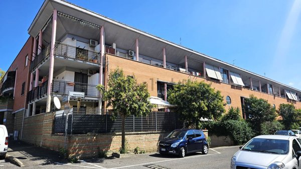 appartamento in vendita a Roma in zona Tor Bella Monaca