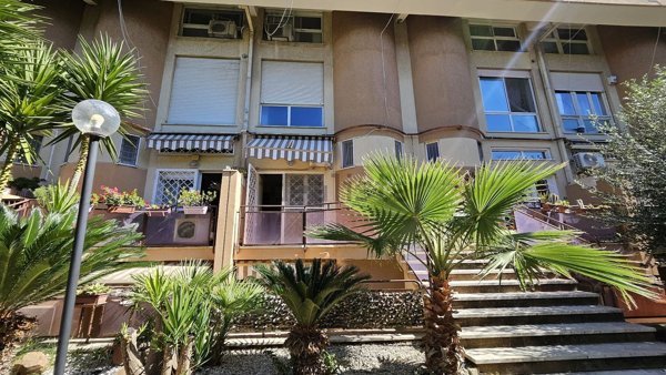 appartamento in vendita a Roma in zona Axa