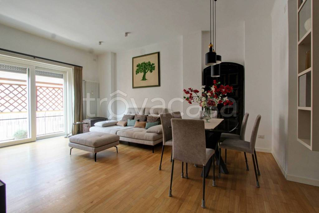 appartamento in vendita a Roma in zona Della Vittoria