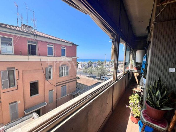 appartamento in vendita a Roma in zona Ostia