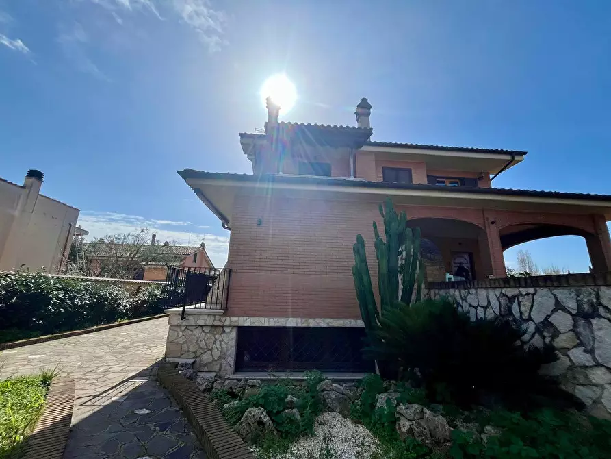 casa indipendente in vendita a Roma in zona Acilia