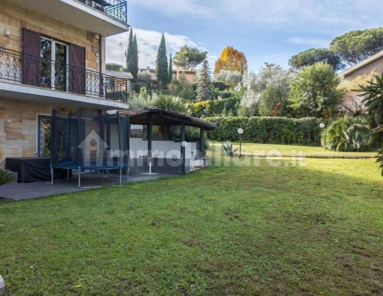 casa indipendente in vendita a Roma in zona Sette Bagni