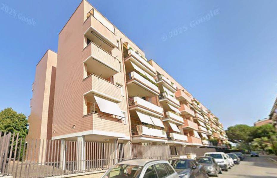 appartamento in vendita a Roma in zona Casal Palocco