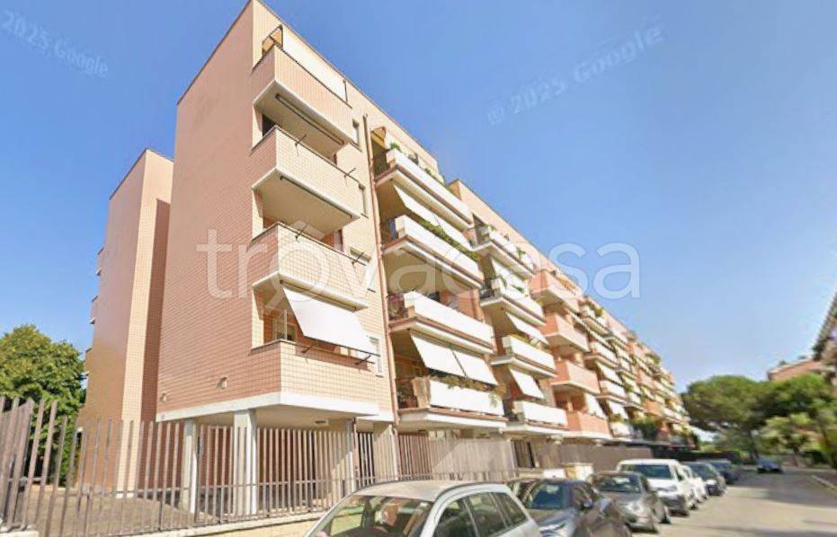 appartamento in vendita a Roma in zona Casal Palocco