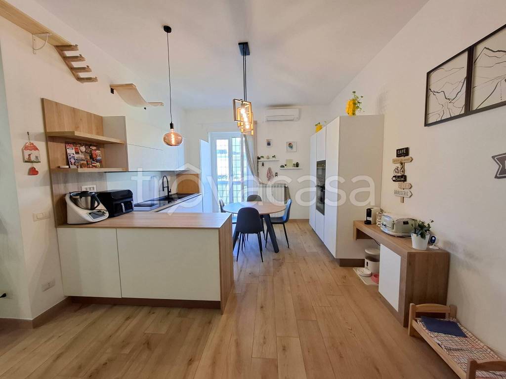 appartamento in vendita a Roma in zona Don Bosco