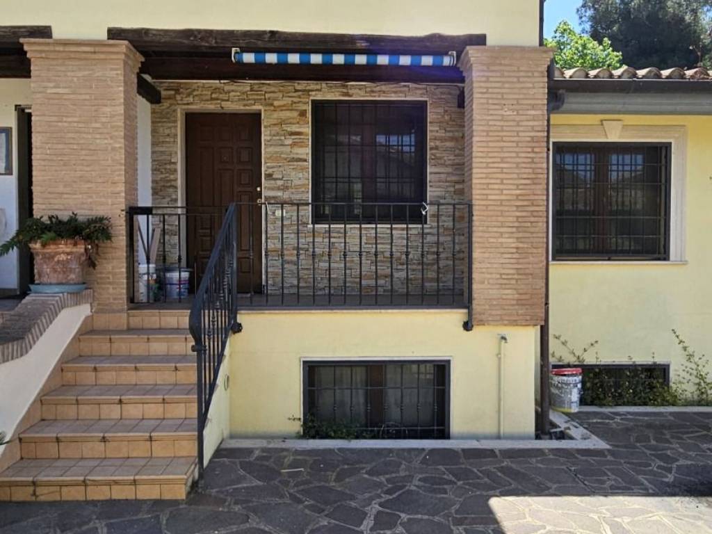 appartamento in vendita a Roma in zona Infernetto