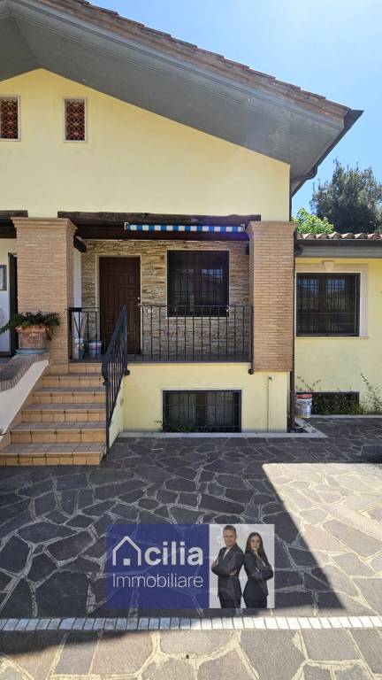 appartamento in vendita a Roma in zona Infernetto