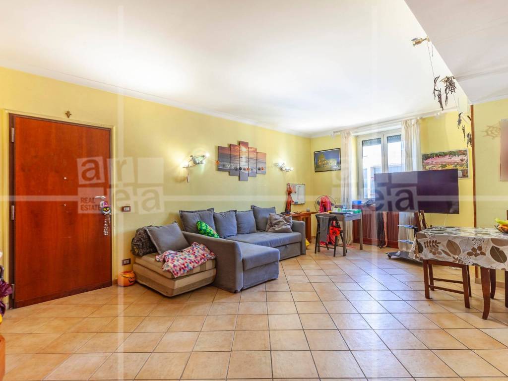 appartamento in vendita a Roma in zona Ostiense