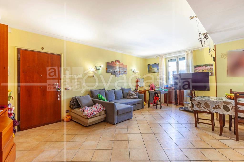 appartamento in vendita a Roma in zona Ostiense
