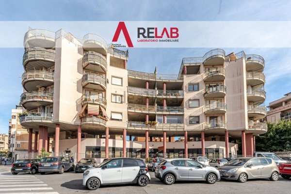appartamento in vendita a Roma in zona Ostia