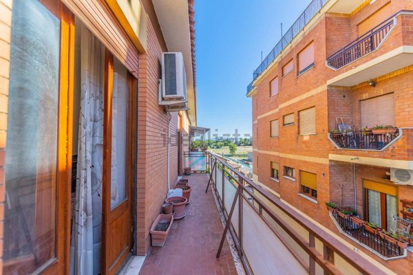 appartamento in vendita a Roma in zona Romanina