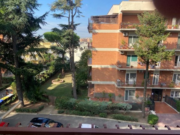 appartamento in vendita a Roma in zona Romanina
