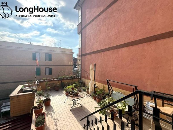 appartamento in vendita a Roma in zona Tor Bella Monaca